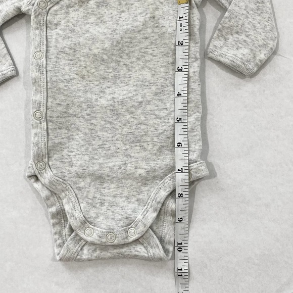 Set of Long Sleeve Onesie bodysuits by Carter's 100% Cotton - Picture 4 of 16